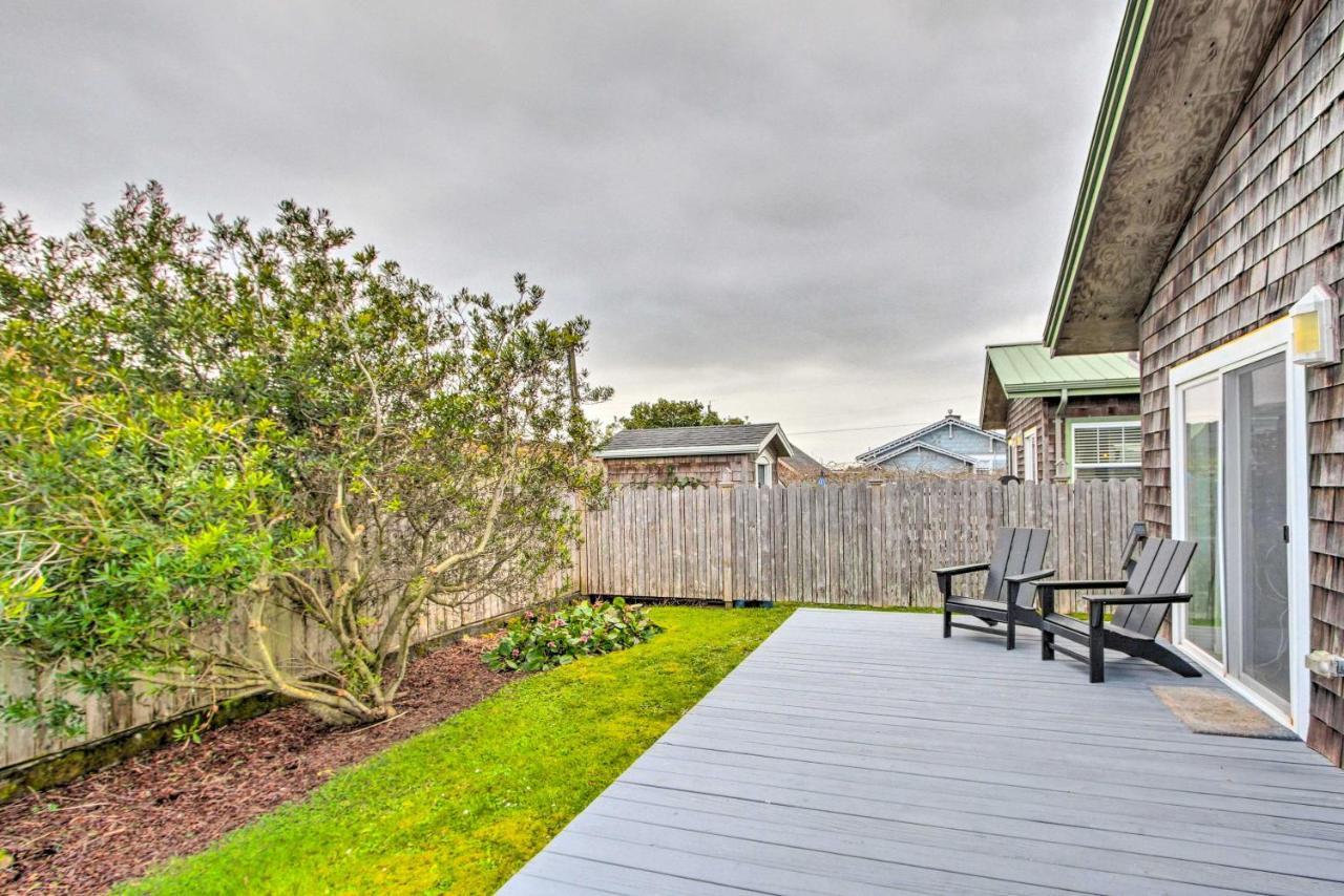 Airy Coastal Escape With Deck - Steps To Beach! Пасифик Бийч Екстериор снимка